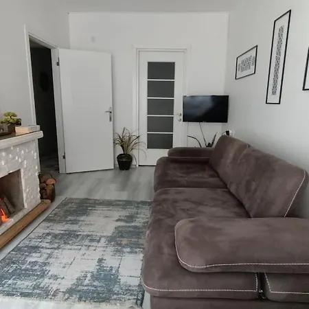 Comfortable, Duplex With Garden